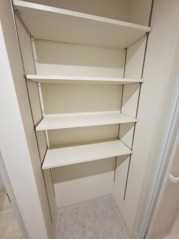 オリビア苦楽園の収納|洗面室収納