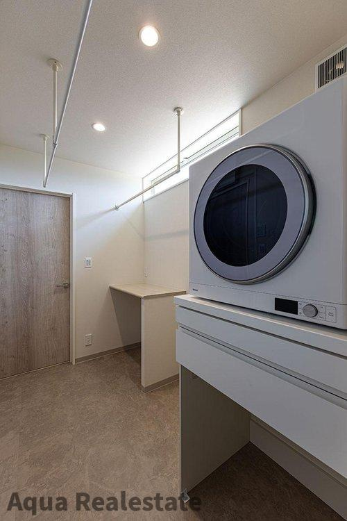 木田郡三木町大字池戸の新築一戸建の独立洗面台