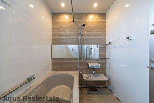 木田郡三木町大字池戸の新築一戸建の浴室