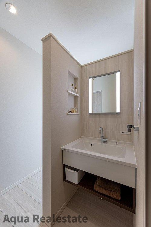 木田郡三木町大字池戸の新築一戸建の独立洗面台