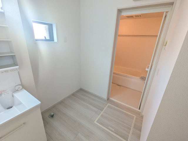 守谷市薬師台9期　新築戸建の独立洗面台