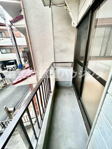 寝屋川市高柳3丁目一戸建のバルコニー|東面ベランダ