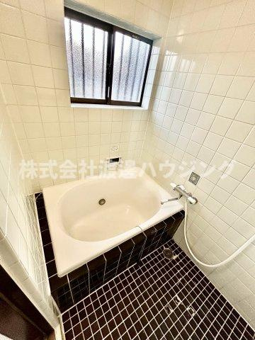 寝屋川市高柳3丁目一戸建の浴室