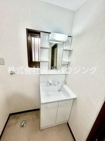 寝屋川市高柳3丁目一戸建の洗面所