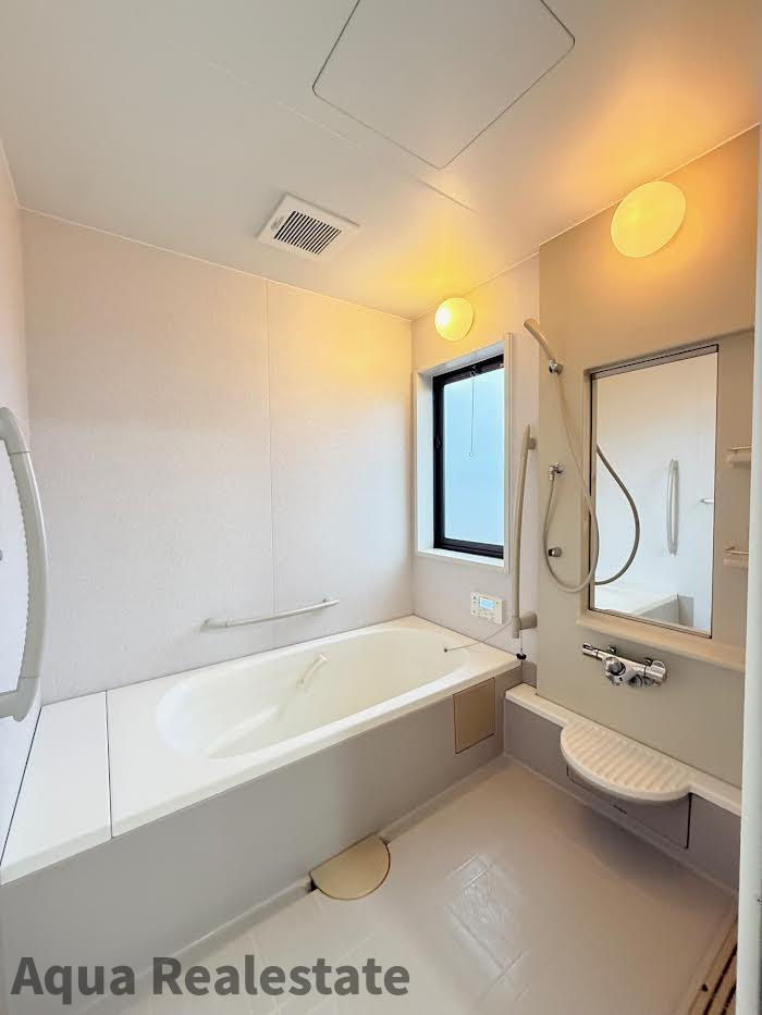 香川県さぬき市大川町　リノベ住宅の独立洗面台|独立洗面化粧台付き