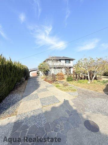 香川県さぬき市大川町　リノベ住宅のトイレ|落ち着いた色調のトイレです