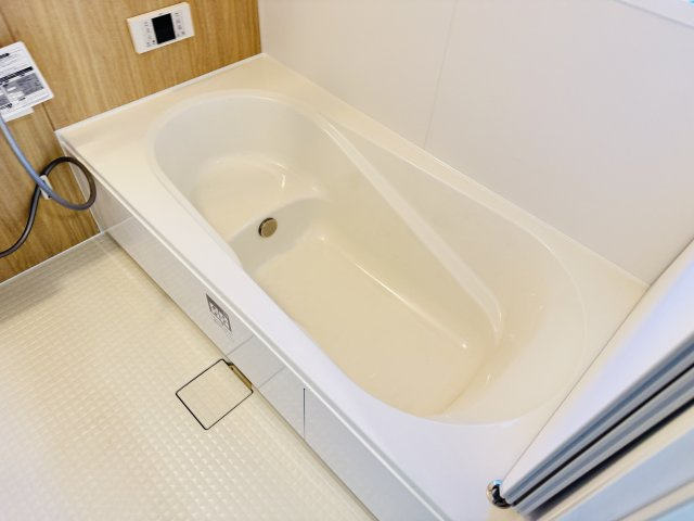 松戸市樋野口新築戸建【中部小学校：10分】の浴室|足を伸ばせる広々浴槽で毎日リラックス♪