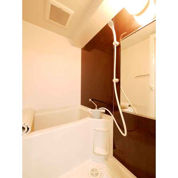 セントレイクセレブ代官町の浴室