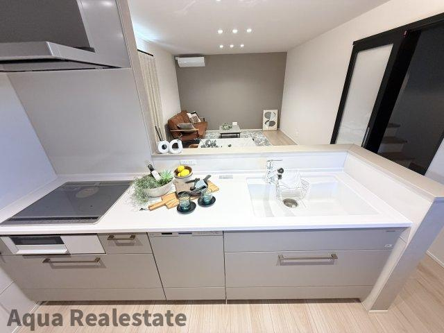 高松市西山崎町の新築一戸建のキッチン|きれいなキッチンです