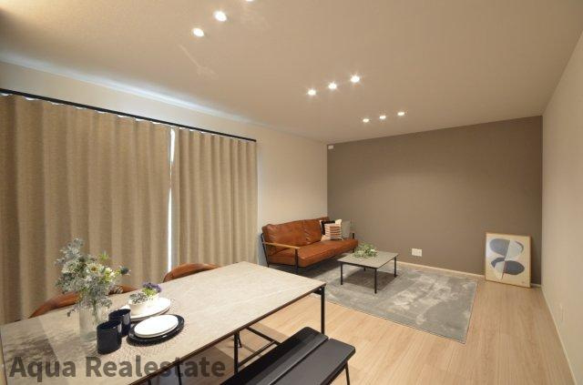 高松市西山崎町の新築一戸建の居間・リビング|ゆったりとしたリビングです