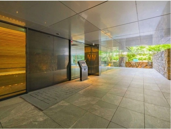 【エントランス】 | ★仲介手数料無料★ザ・パークハウスグラン三番町（全居室から皇居の緑が望めます）