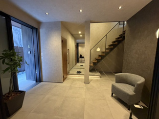 【玄関】 | HEBEL MAISON PREMIUM 夙川
