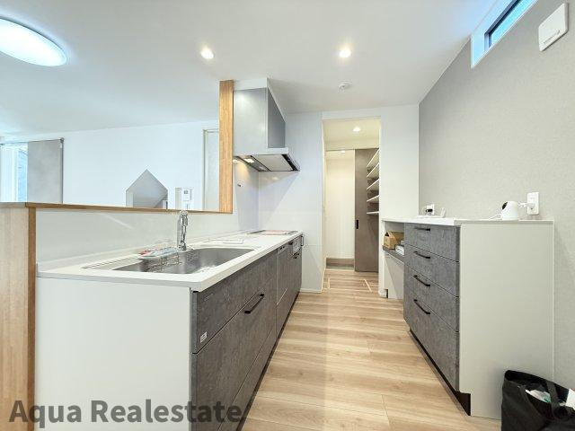 高松市西宝町モデルハウスのキッチン|きれいなキッチンです