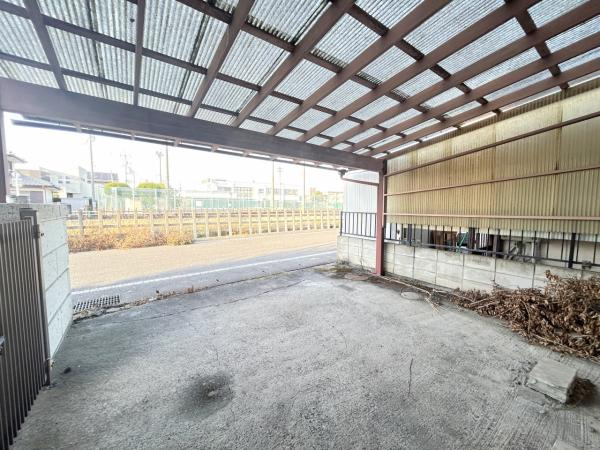 宇都宮市宮原５丁目　3LDK　中古住宅の駐車場