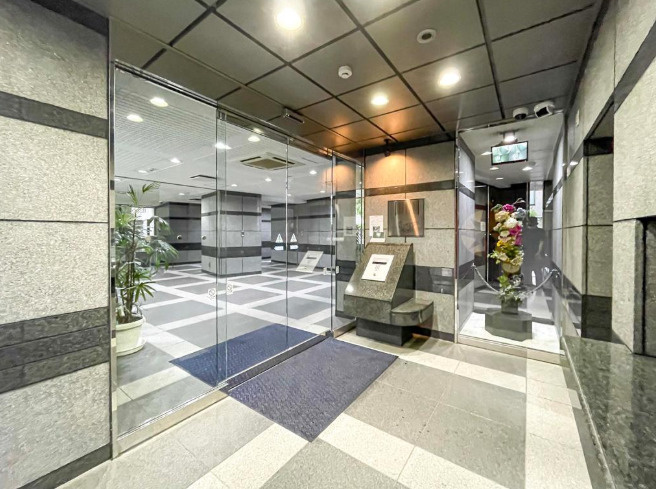 シーアイマンション上野のエントランス