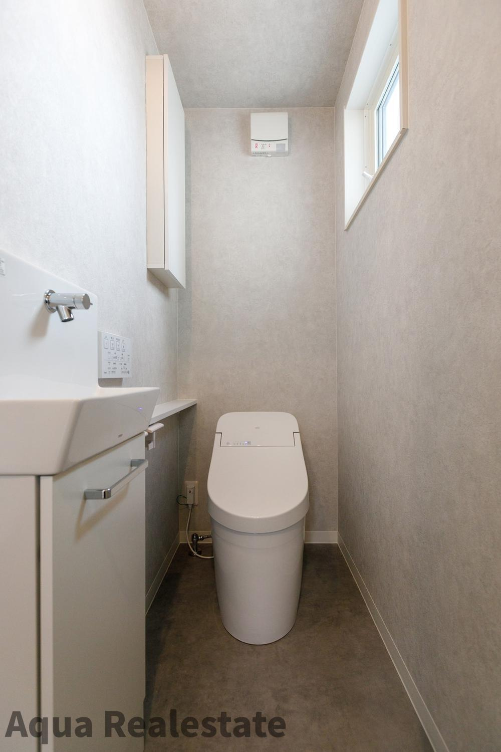 高松市扇町　インナーガレージ＋趣味を楽しむ書斎のあるお家のトイレ|トイレも気になるポイント