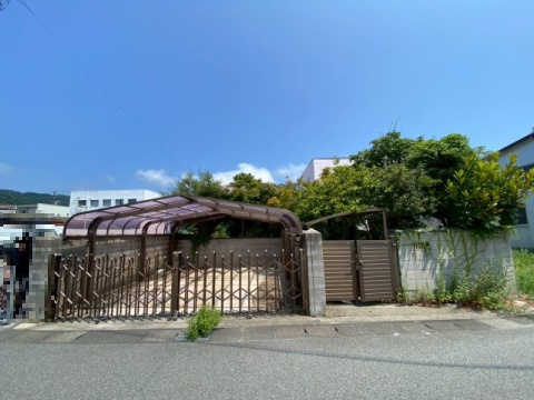 ■□相生町古家付土地□■の外観|南側からの外観写真になります。間口約9.7ｍになります。