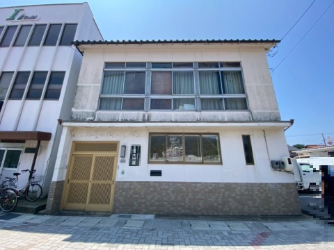 ■□相生町古家付土地□■の外観|昭和41年建築の古家付土地になります。賑わいのある境水道沿いの不動産になります。