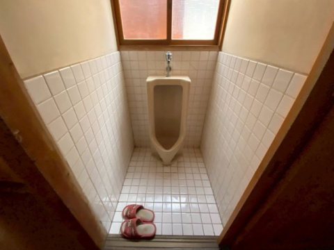 ■□相生町古家付土地□■のその他|現在の建物（トイレ）も室内写真になります。