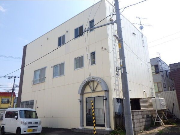 イーストタウン13の外観