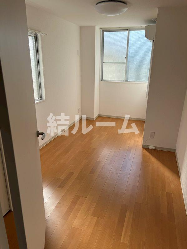 板橋区東新町１丁目の賃貸マンションの居間・リビング