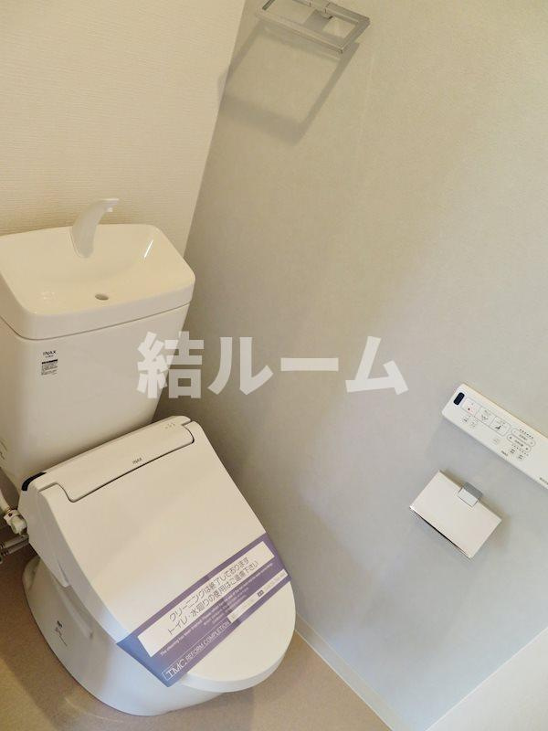 板橋区東新町１丁目の賃貸マンションのトイレ