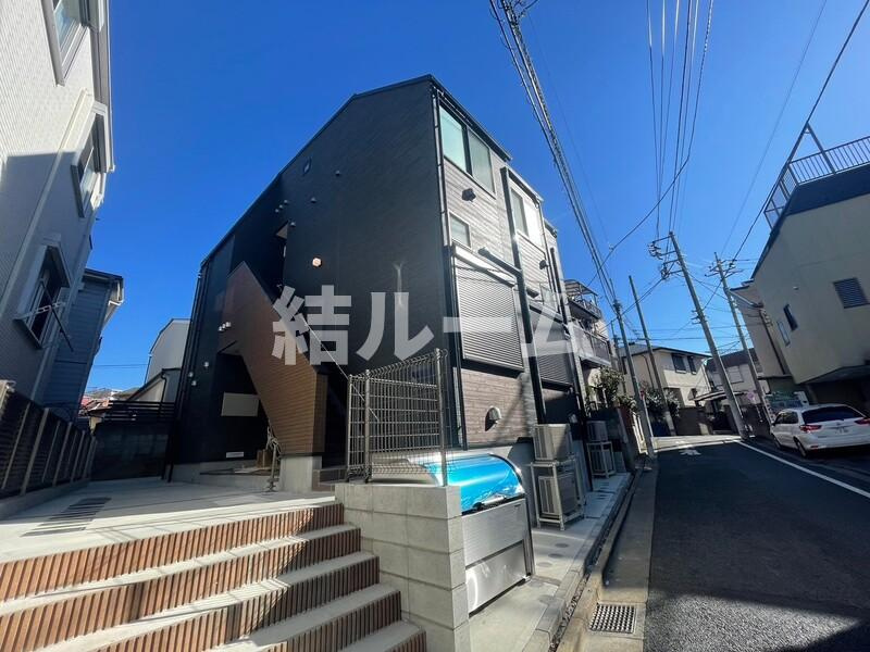 練馬区北町１丁目のアパートのエントランス