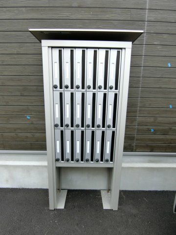 リブリ・東園田のエントランス