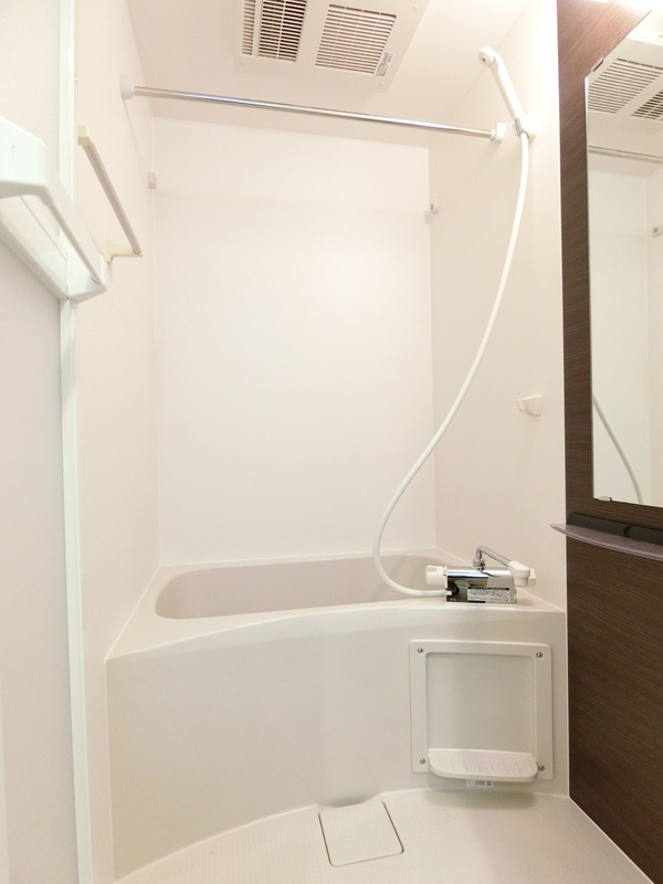 リブリ・東園田の浴室