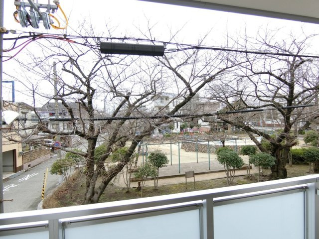 リブリ・東園田のバルコニー