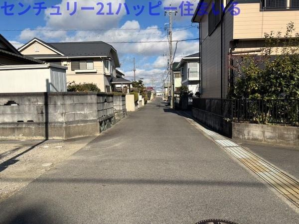 岡崎市矢作町字小河原の売地の前面道路含む現地写真