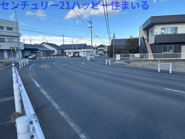 岡崎市福岡町字荒巻の売地の前面道路含む現地写真