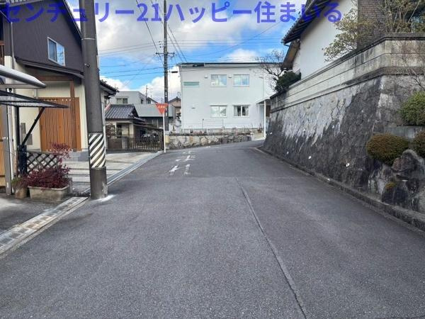 岡崎市滝町字外浦の売地の前面道路含む現地写真