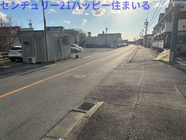 岡崎市天白町字郷西の売地の前面道路含む現地写真