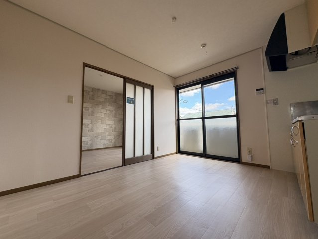 オリゾン　Ｂの居間・リビング|他社様掲載物件もまとめてご紹介、ご案内可能です(^^)/