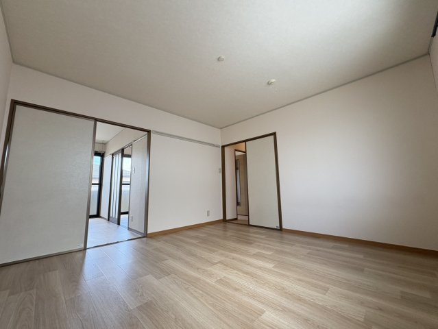 オリゾン　Ｂの居間・リビング|他社様掲載物件もまとめてご紹介、ご案内可能です(^^)/