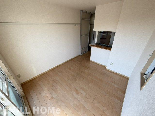 ヴィラ・ブルーノ　Ｅの居間・リビング|他社様掲載物件もまとめてご紹介、ご案内可能です(^^)/