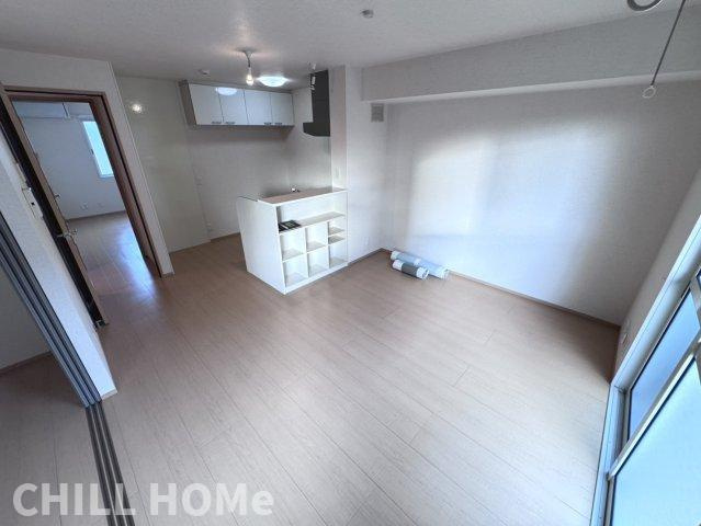 石川ヒルズの居間・リビング|他社様掲載物件もまとめてご紹介、ご案内可能です(^^)/