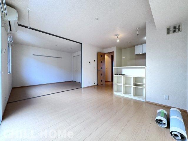 石川ヒルズの居間・リビング|他社様掲載物件もまとめてご紹介、ご案内可能です(^^)/