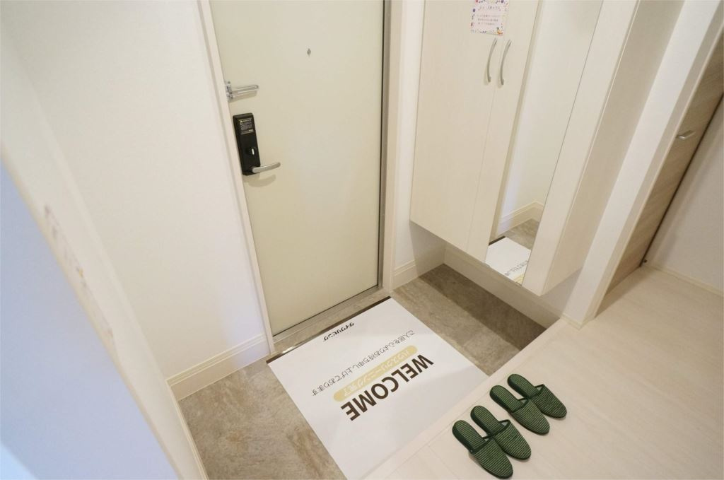 メゾン・ド・ロワールの玄関