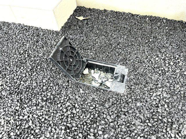 【庭】 | 仲介手数料無料！常盤小学校に通える新築戸建　宇部市亀浦３丁目　第２－２号棟　クレイドルガーデン　アーネストワン | 駐車場には散水栓も付いています。