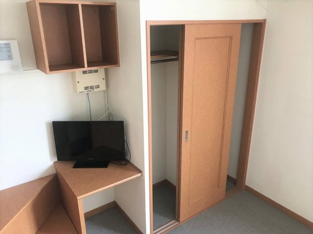 レオパレス西京の内装
