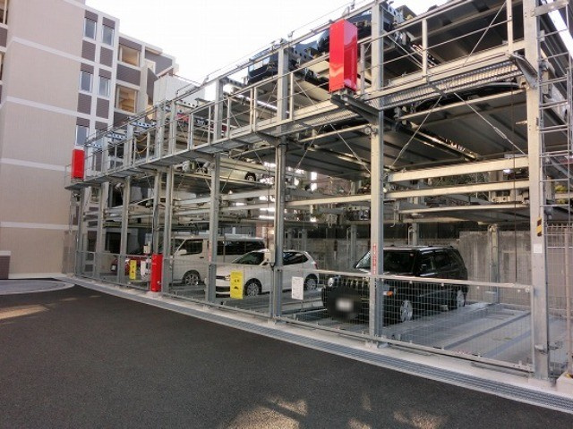 ワコーレヒルズ須磨潮見台の駐車場