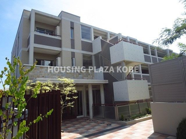 ワコーレヒルズ須磨潮見台の外観