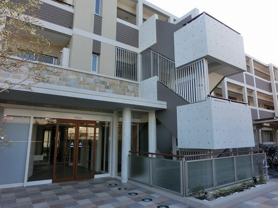 ワコーレヒルズ須磨潮見台の外観