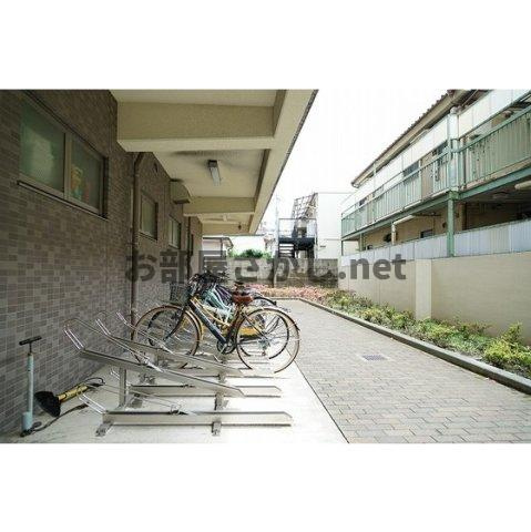 プレデパルク３の駐車場|駐輪場