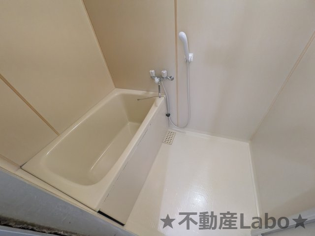 第5新見ハイツの浴室