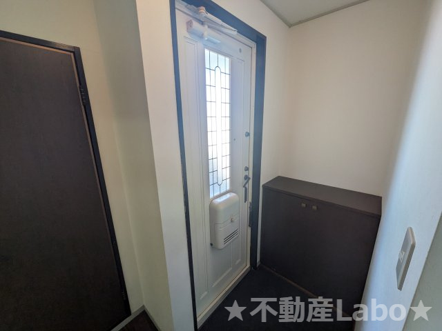 第5新見ハイツの玄関