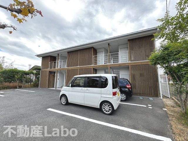 田上コートフレアベニールの駐車場