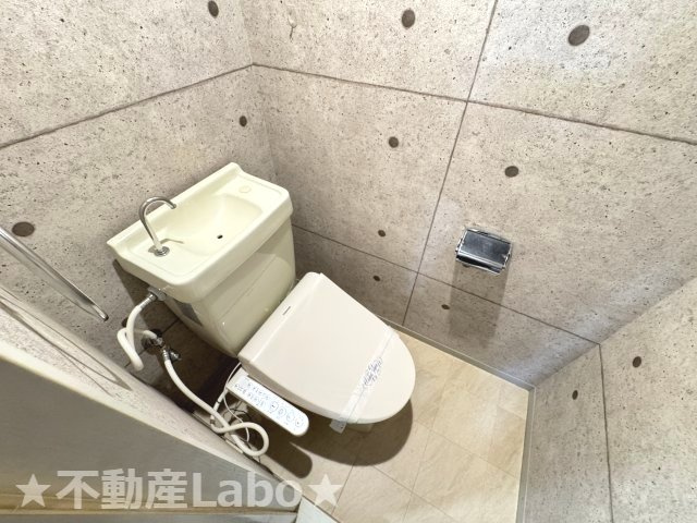 徳島市南沖洲３丁目のアパートのトイレ